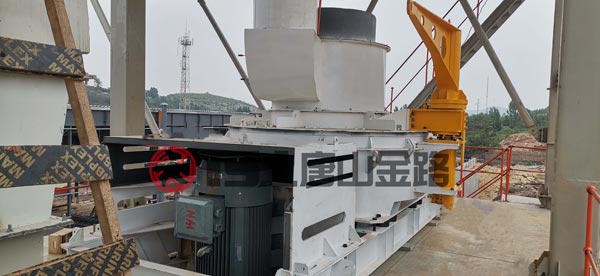 錘破、對(duì)輥破、立軸沖擊破三種制砂設(shè)備優(yōu)劣對(duì)比