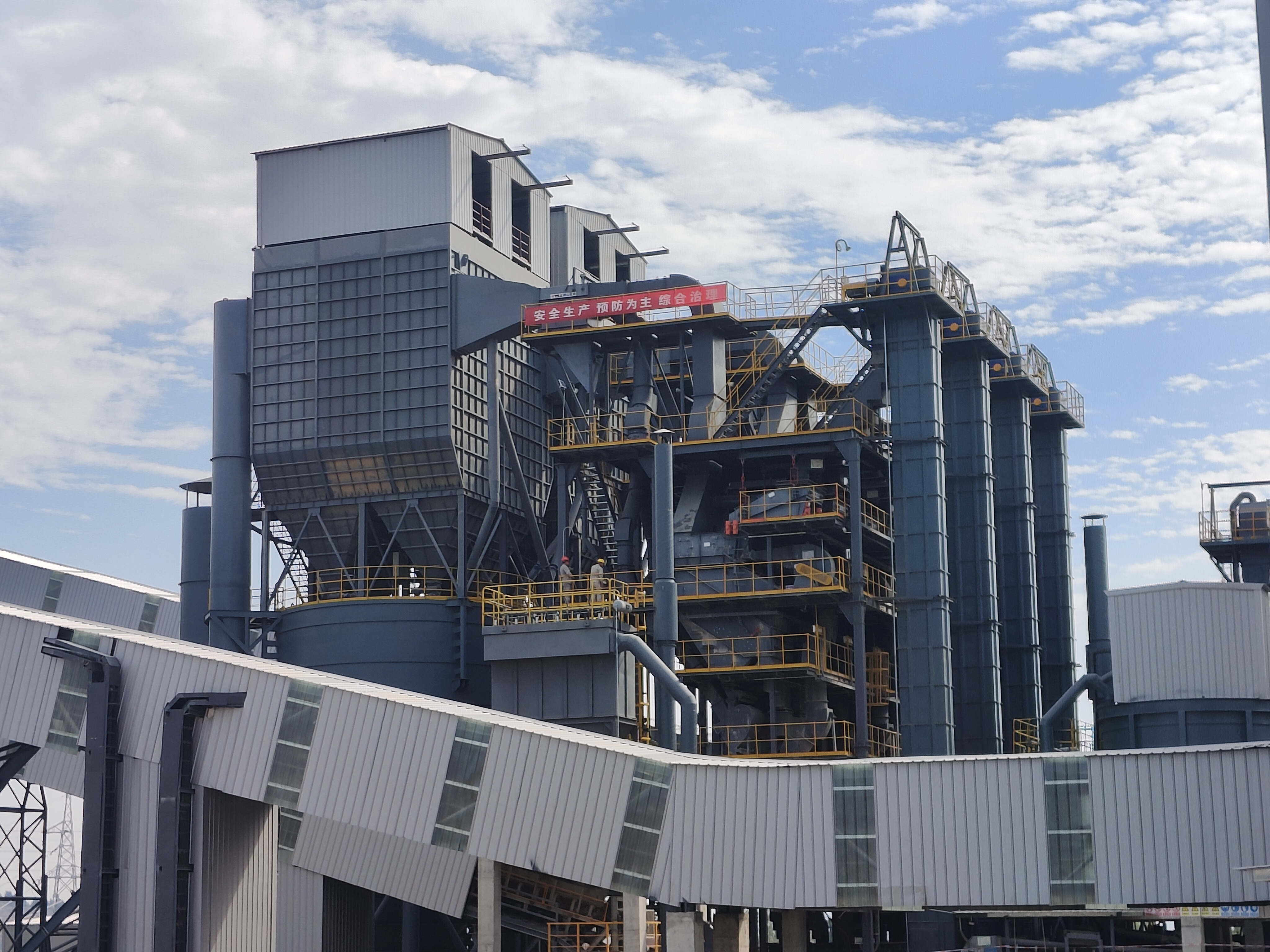 哪些石頭可以制砂？機制砂生產線流程？制砂樓優(yōu)勢？